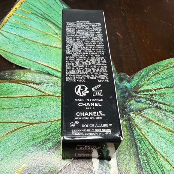 CHANEL Rouge Allure Lipstick in Pirate - Picture 12 of 14